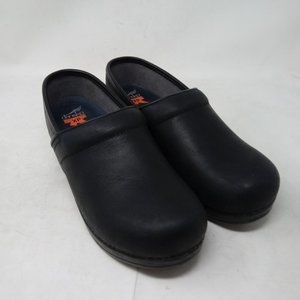 dansko pro xp mule
